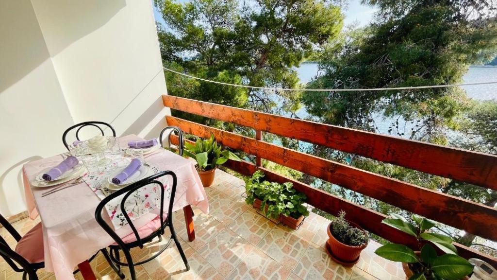Lovely Apartments On The Private Beach - Island Korcula Prizba Ngoại thất bức ảnh